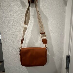 Universal Thread crossbody. Brand new, never used.